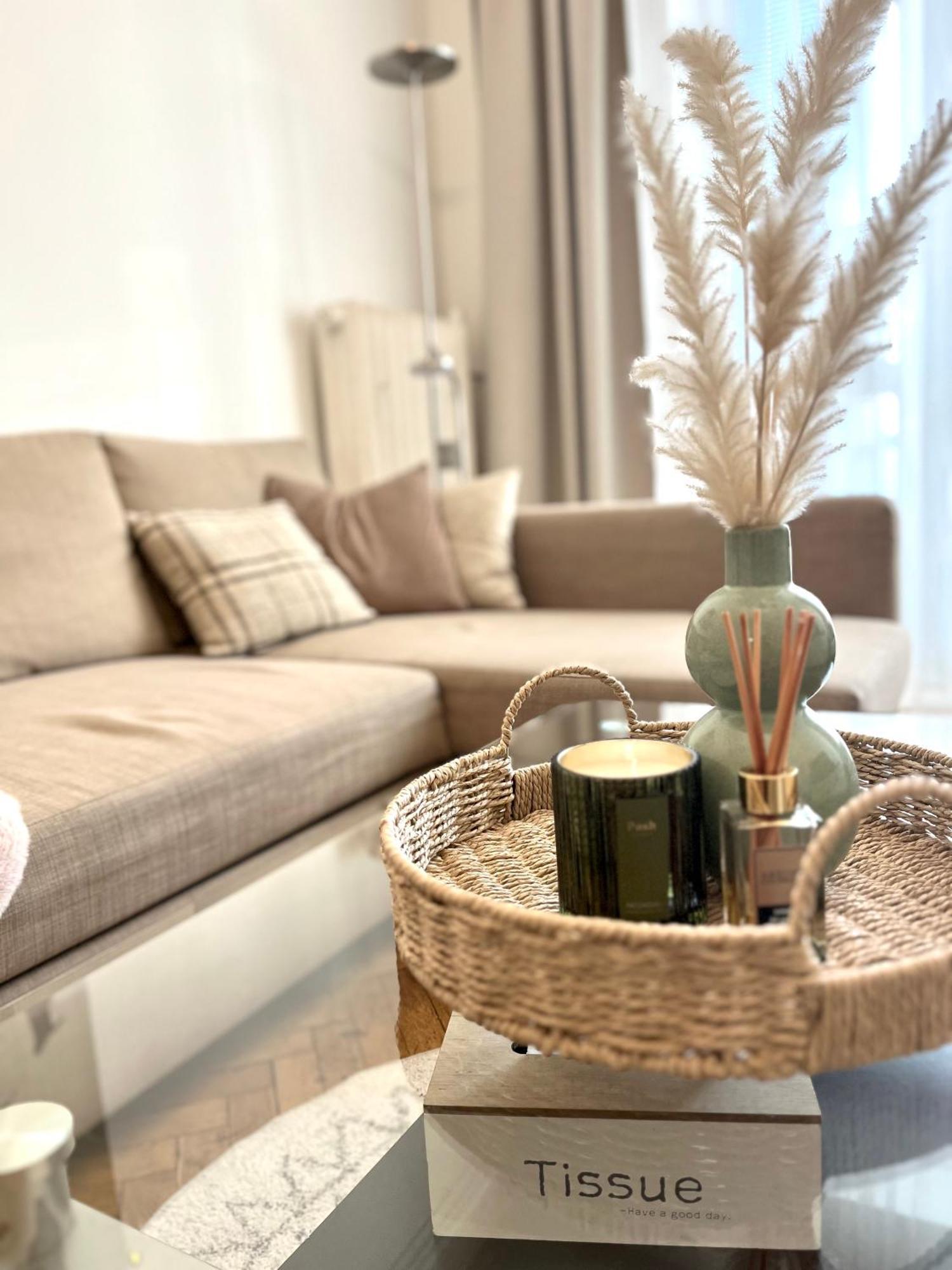 Audrey Hepburn Apartment Old Town Air Conditioned Bratislava Luaran gambar